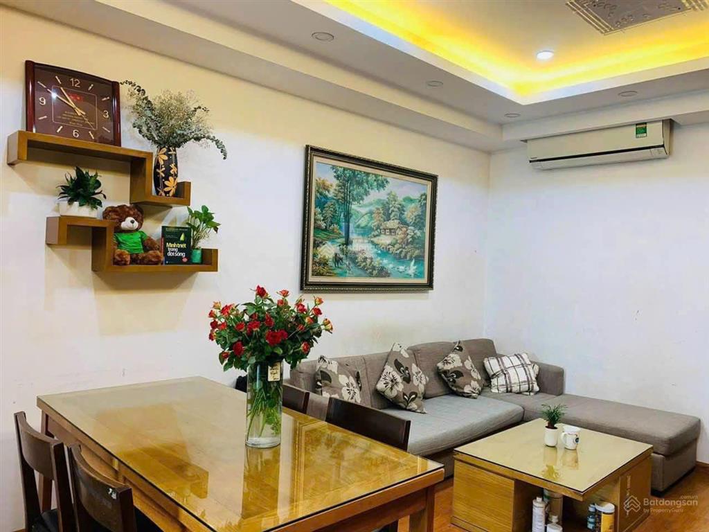 Cho thuê căn hộ 17t8 hoàng đạo thúy, trung hòa nhân chính, 3 phòng ngủ giá 16 tr/th, full đồ
