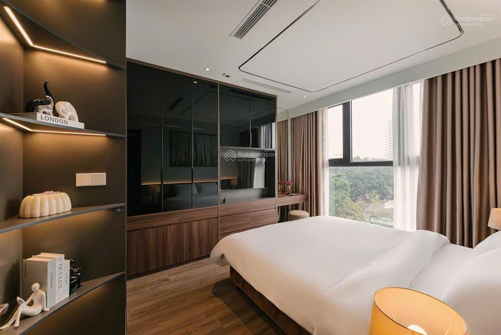 Chính chủ cho thuê 2 phòng ngủ tại the gloria nguyên hồng, nhà mới, cao cấp