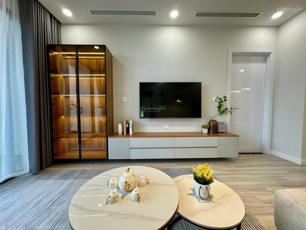 Cho thuê căn hộ hà nội center point, 3 phòng ngủ, giá 16 tr/th.  0911 400 ***