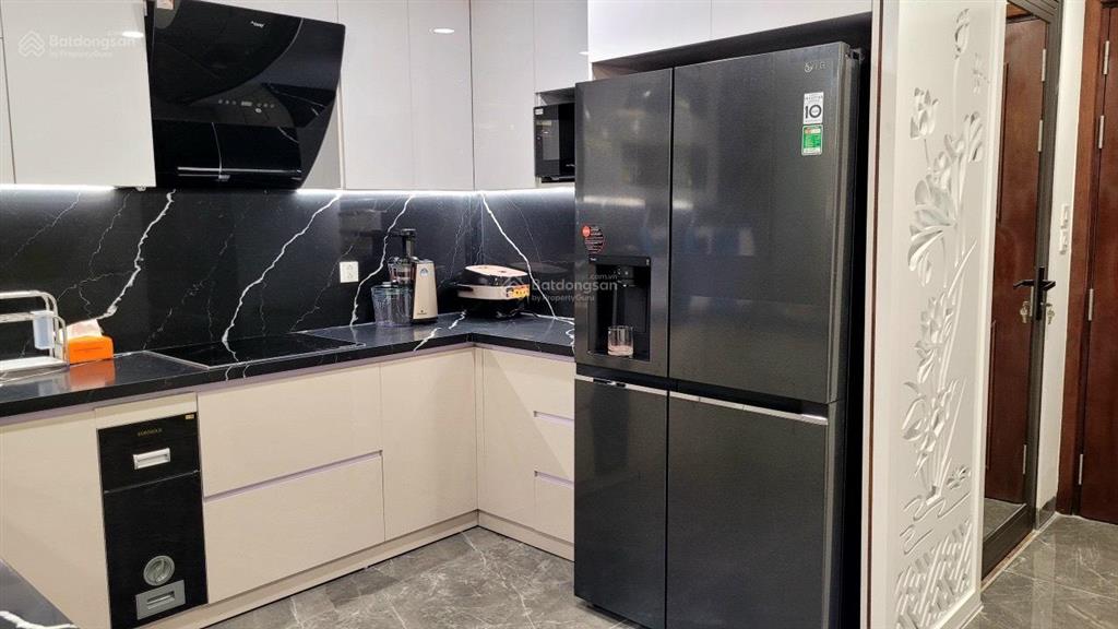 Cho thuê căn hộ 135m2, 3 phòng ngủ full đồ tại hapulico vũ trọng phụng, giá 18 tr/th, có slot ô tô