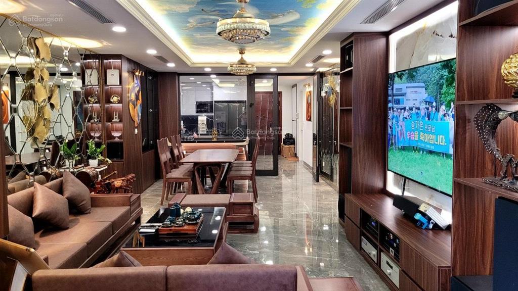 Cho thuê căn hộ 135m2, 3 phòng ngủ full đồ tại hapulico vũ trọng phụng, giá 18 tr/th, có slot ô tô