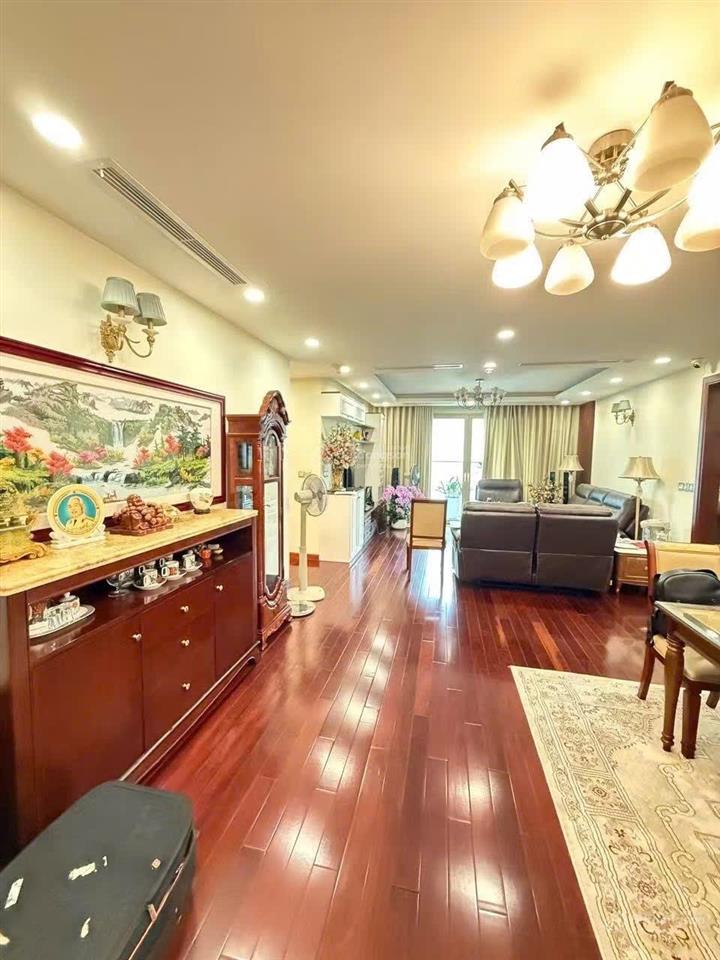 Cho thuê căn hộ ngọc khánh plaza, 140m, 3 phòng ngủ đủ đồ, view đẹp