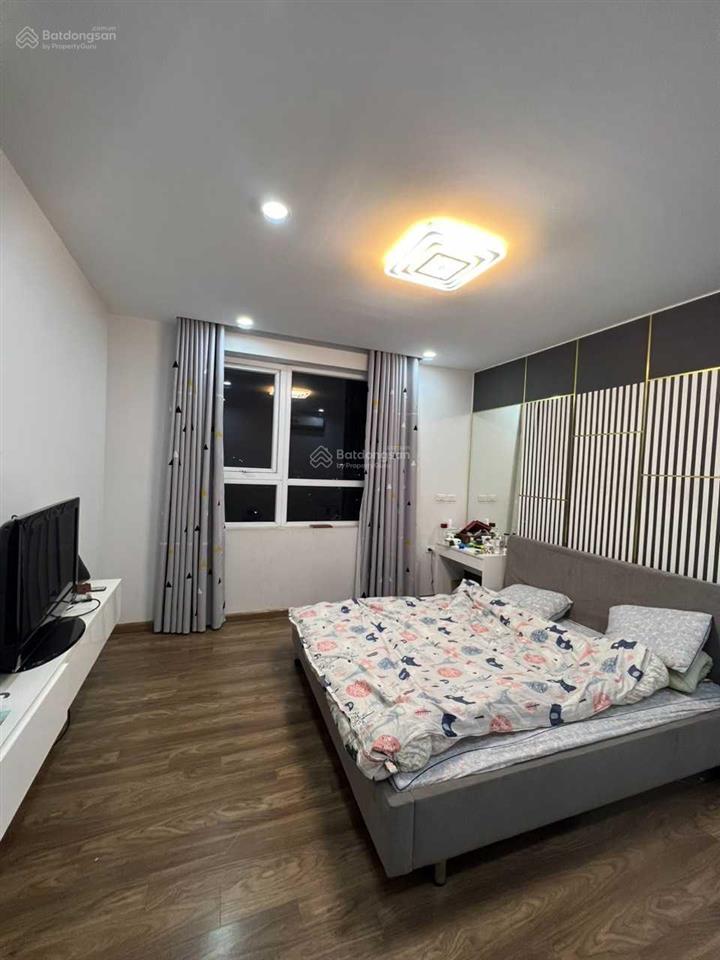 Cho thuê căn hộ 2pn đủ đồ, giá 12,5 tr/th vào ở ngay tại riverside 349 vũ tông phan