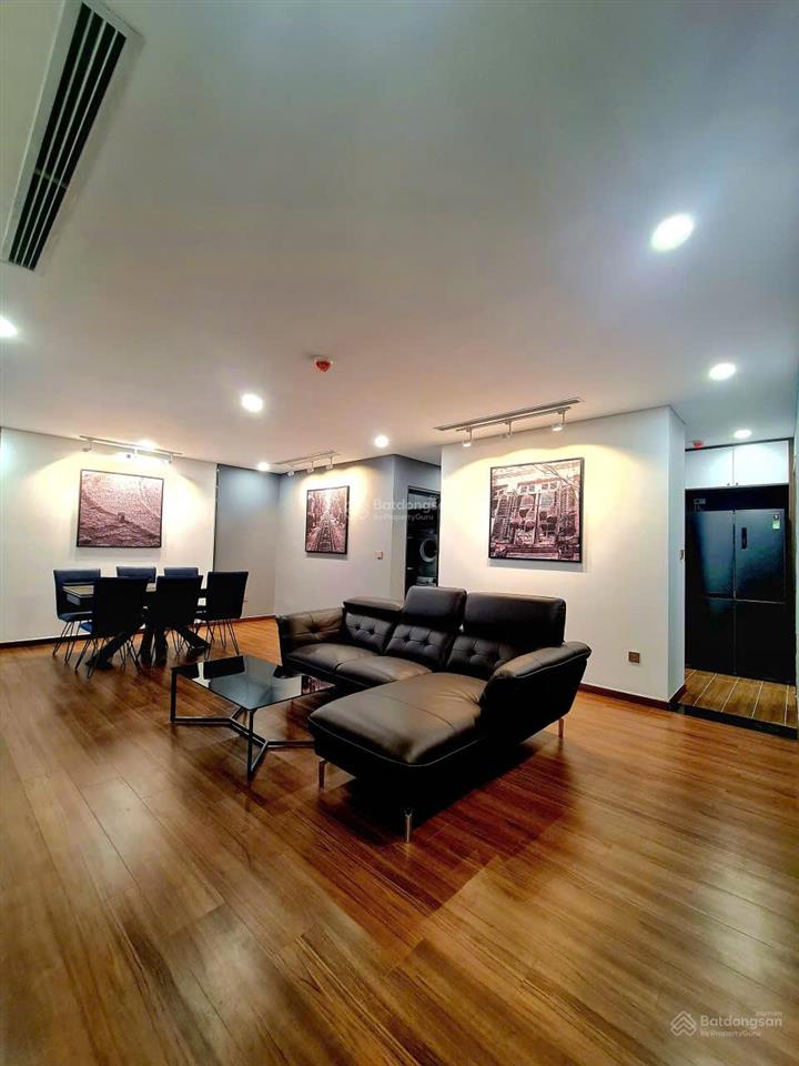 Chính chủ cho thuê căn hộ ngọc khánh plaza, 2 phòng ngủ đủ đồ 18 tr/th, view đẹp