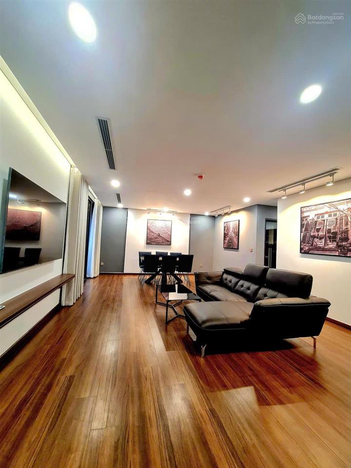 Chính chủ cho thuê căn hộ ngọc khánh plaza, 2 phòng ngủ đủ đồ 18 tr/th, view đẹp
