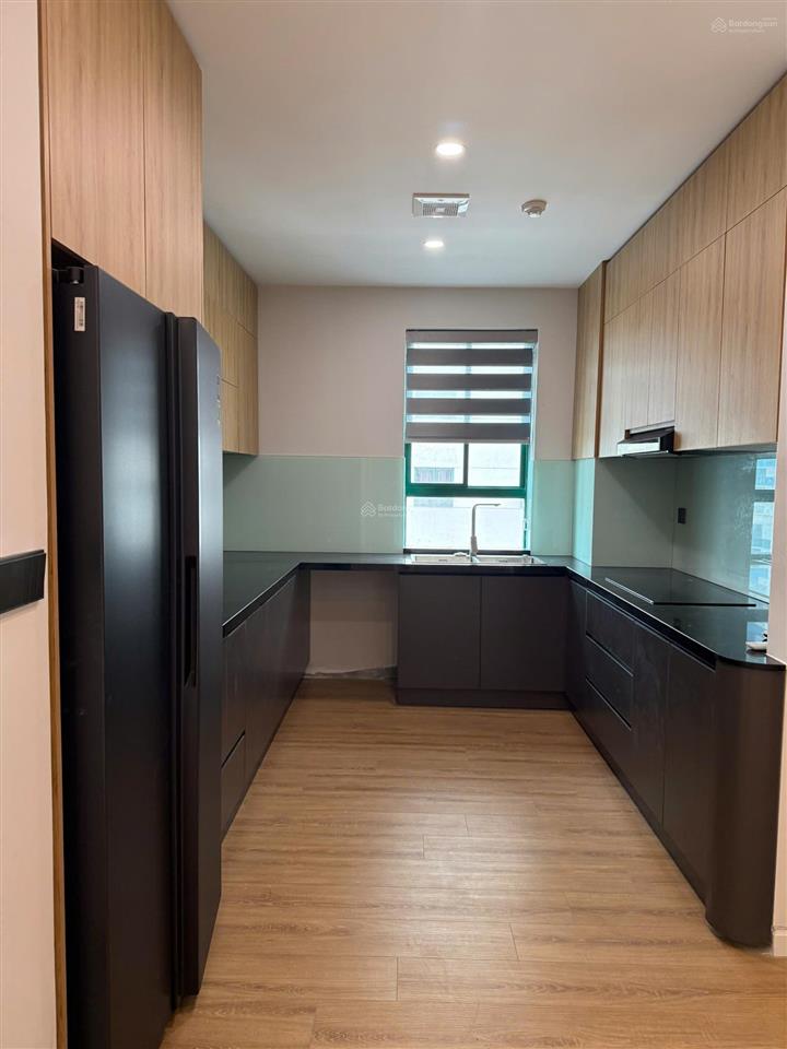 Cho thuê căn hộ 24t hoàng đạo thúy, trung hòa nhân chính, 120m, 2 phòng ngủ đủ đồ giá 14 tr/th
