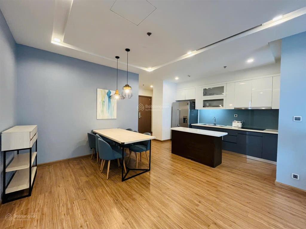 Căn hộ 3 phòng ngủ, 3wc, 150m, cho thuê tại brg lê văn lương, đủ đồ, tầng cao đẹp
