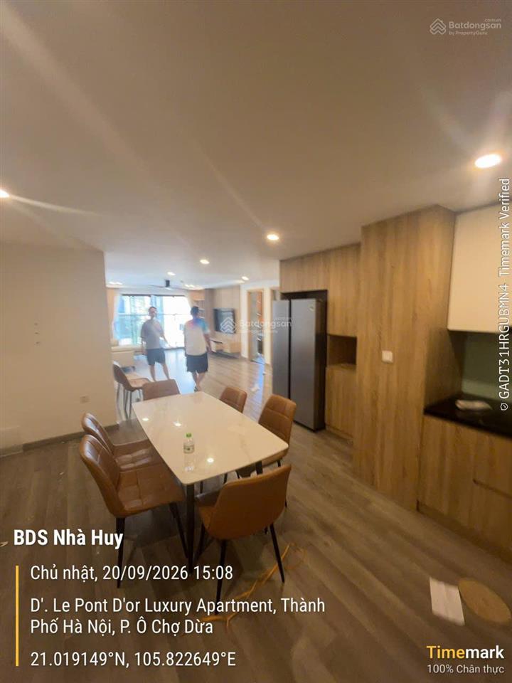 Cho thuê căn hộ tân hoàng minh 36 hoàng cầu, 140m2, 3 phòng ngủ, view hồ,  0911 400 ***
