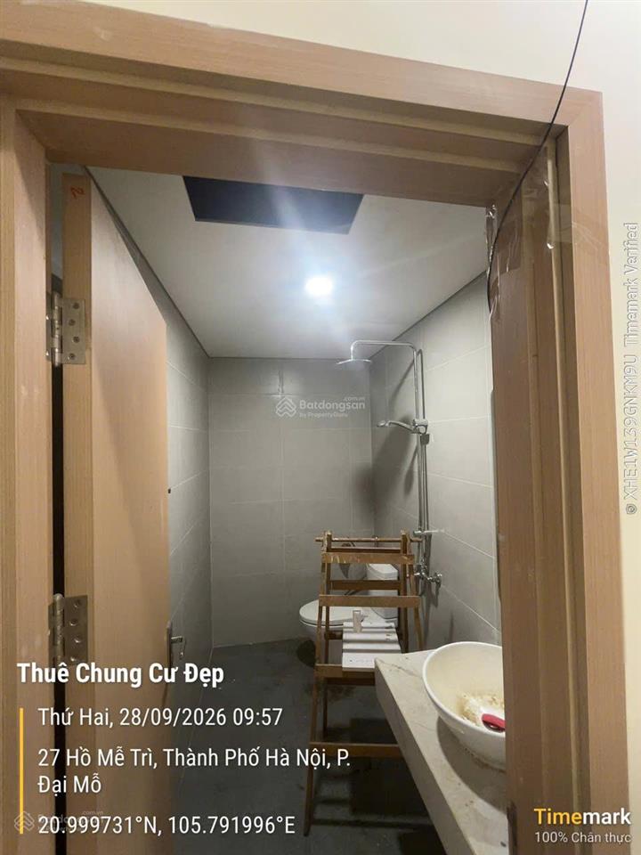 Cho thuê căn hộ studio 36m2 tại trinity mễ trì giá 6 triệu/th.  0911 400 ***