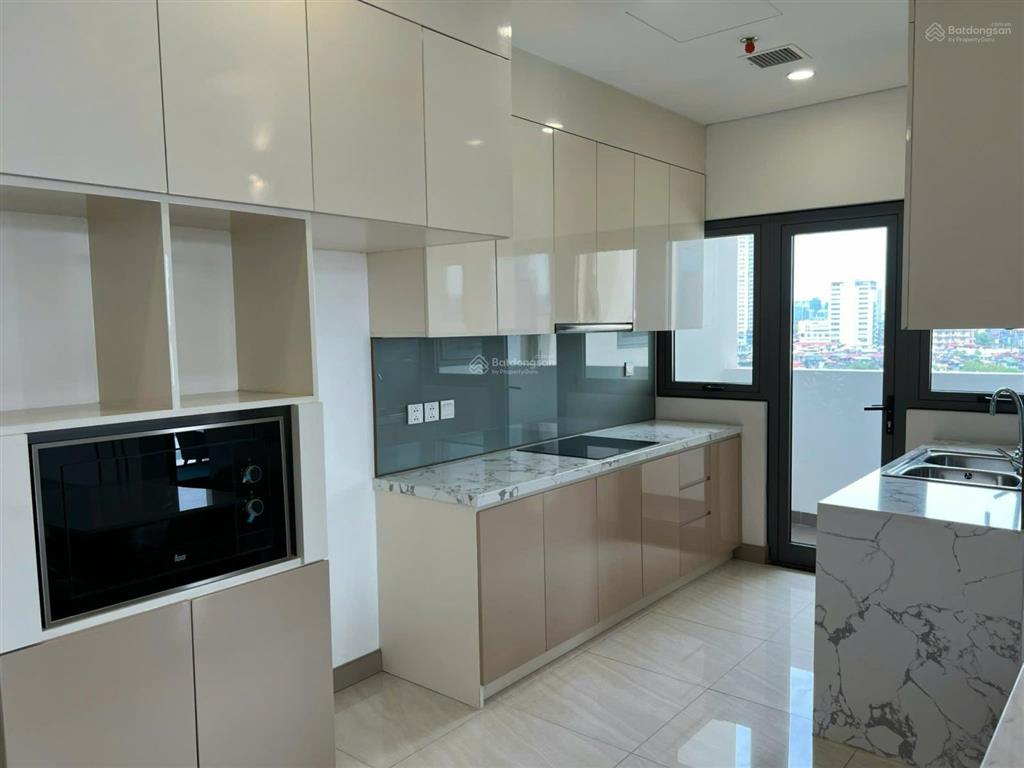 Cho thuê căn hộ 2 phòng ngủ, full đồ cao cấp tại brg 16 láng hạ, vào ở ngay