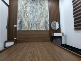 Bán nr tại cổ nhuế, 12,3 tỷ, 56m2, 7pn + 6wc, view đẹp, giá cực chất