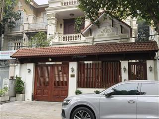 Bán bt tại đtm dịch vọng, 93,9 tỷ, 308m2, 8pn, 5wc, 4 tầng, q.cầu giấy, hn