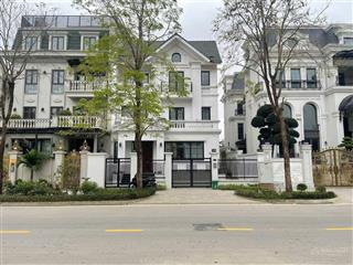 Nhà riêng đẹp, lô góc,nhiều tiện ích tại trần thái tông, giá siêu hời 128 tỷ, 244m2