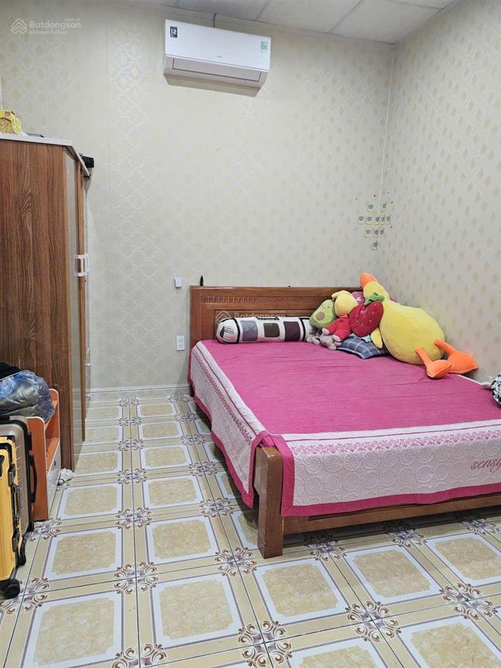 Bán gấp nhà ngõ ô tô sau bệnh viện phương đông. dt 300m2, giá 38 tỷ. ô tô vào