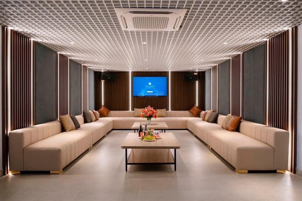 Bán gấp khách sạn tại phường tuần châu, 189 tỷ vnd, 2399 m2. 100 phòng dịch vụ. doanh thu tốt