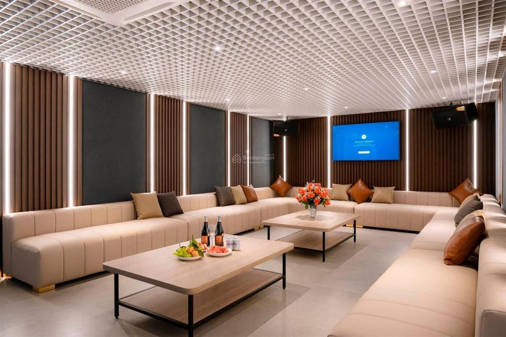 Bán gấp khách sạn tại phường tuần châu, 189 tỷ vnd, 2399 m2. 100 phòng dịch vụ. doanh thu tốt