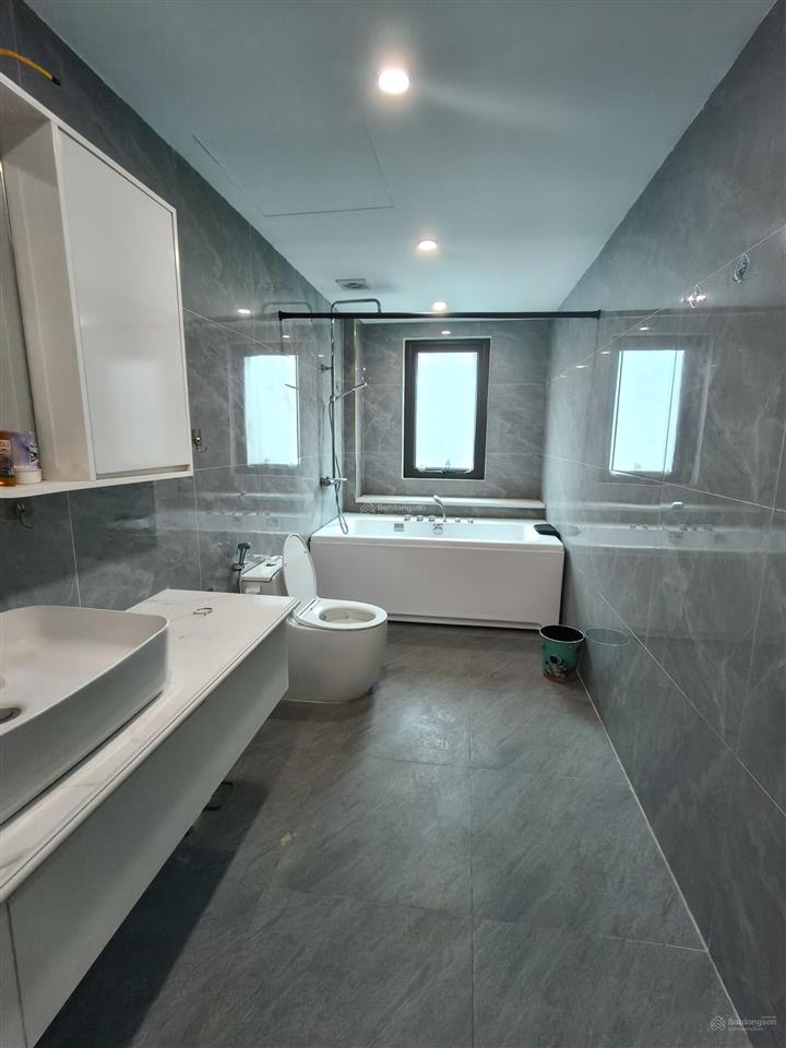 Hàng hiếm tại nhật tảo, phú thượng 45 tỷ, 170m2 dòng tiền 300tr/1th.49 pkk.ô tô vào nhà.