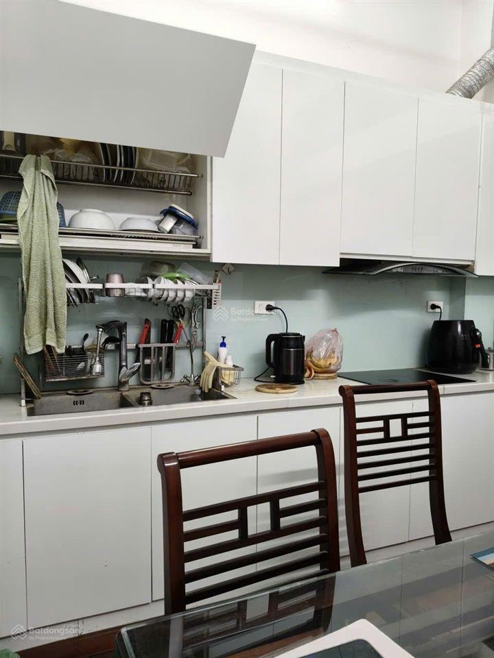 Bán nhà riêng 32m2 tại phố doãn kế thiện, 8,6 tỷ, 3pn, 3wc, 5 tầng, mặt tiền 4,5m