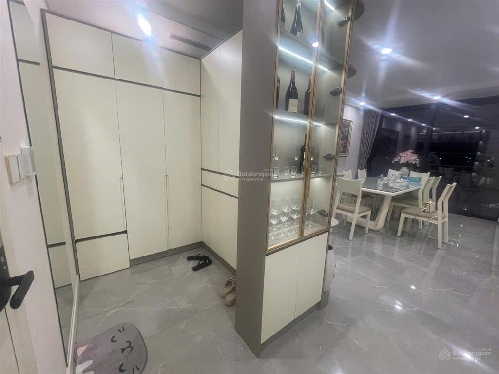 Cho thuê chung cư 2pn, 2wc, 80m2 tại sunshine green iconic, 18 triệu vnd
