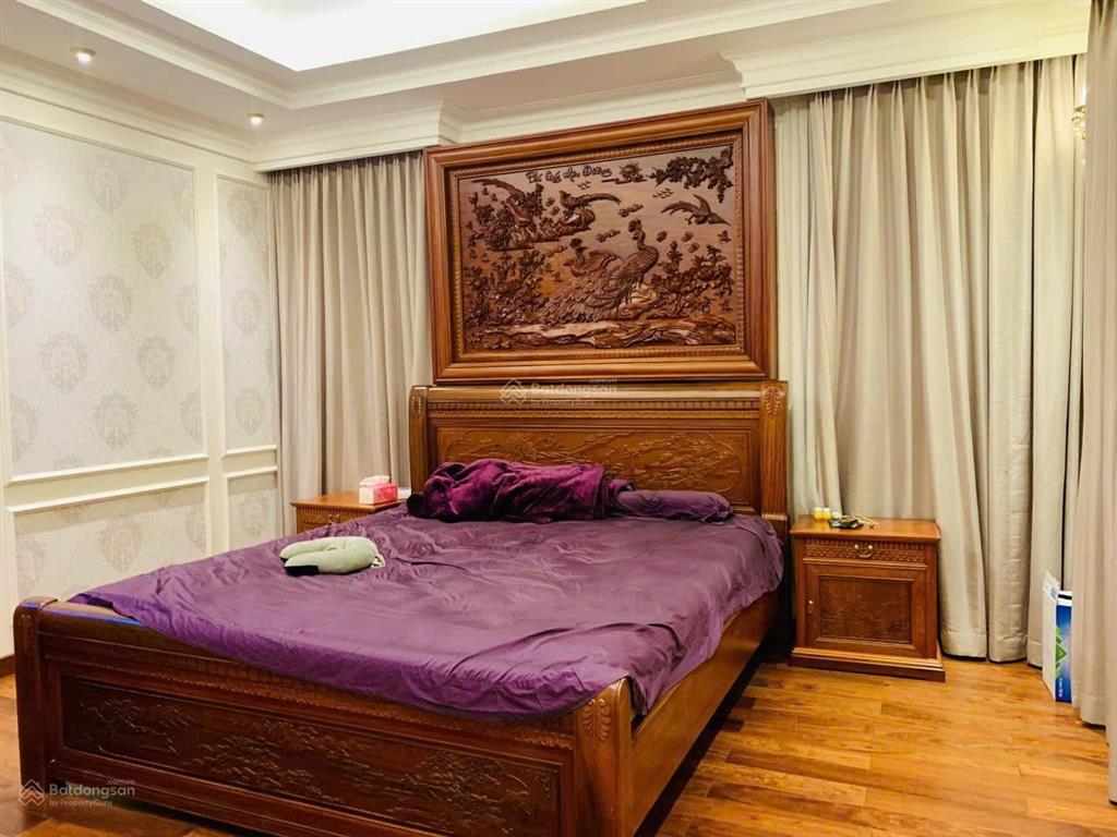 Sở hữu biệt thự hoa sữa 250m2 view sông đẳng cấp nhà hoàn thiện đẹp, vị trí đường thông, giá 125 tỷ