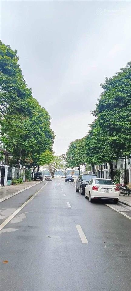 Song lập tulip 168m2 cạnh vườn hoa  gần hồ 12ha  nhà thô  hướng đông nam