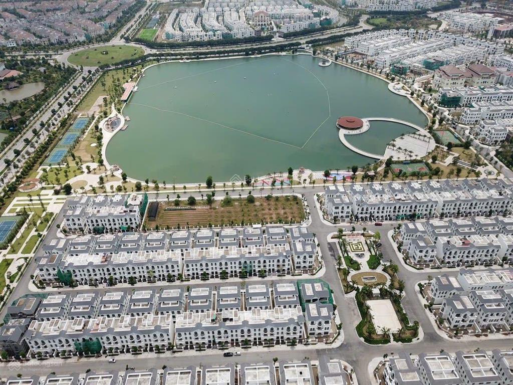 Song lập tulip 168m2 cạnh vườn hoa  gần hồ 12ha  nhà thô  hướng đông nam