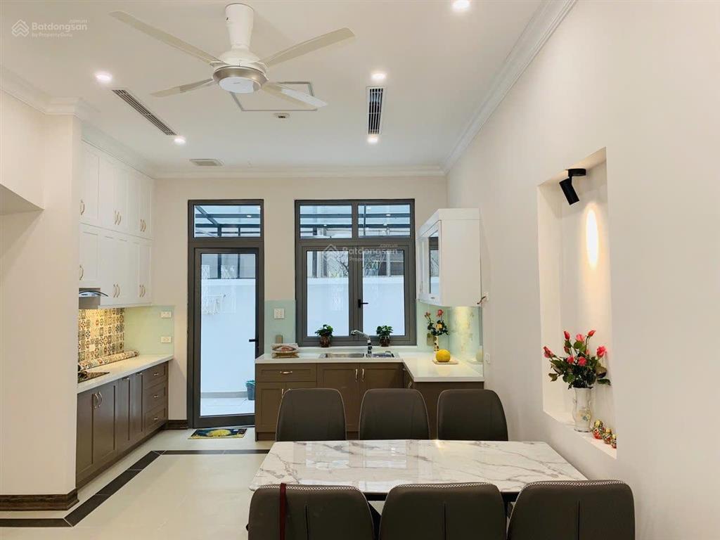 Cho thuê liền kề nguyệt quế 90m2, 38 triệu, 4pn, 4wc, có thang máy