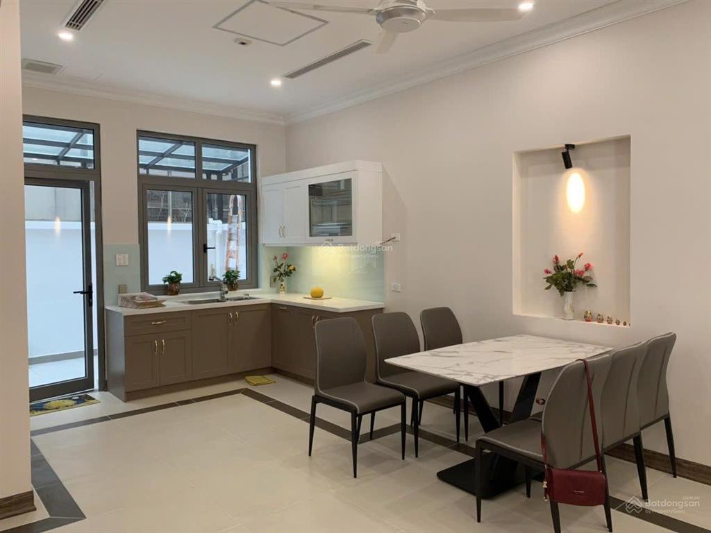 Cho thuê liền kề nguyệt quế 90m2, 38 triệu, 4pn, 4wc, có thang máy