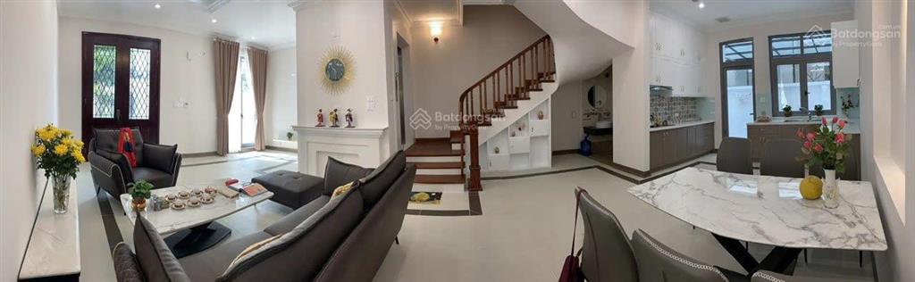 Cho thuê liền kề nguyệt quế 90m2, 38 triệu, 4pn, 4wc, có thang máy