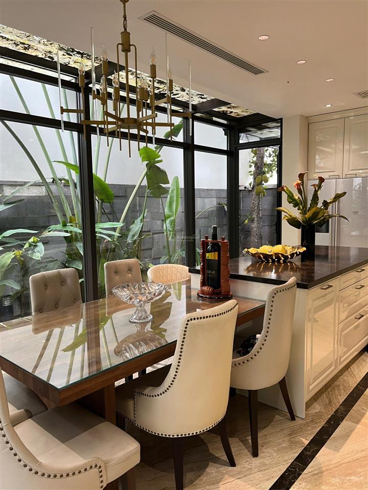 Bán biệt thự góc bề thế mặt tiền 26,5m chỉ 88 tỷ dt 184m2  hoàn thiện đẹp, lắp thang máy.