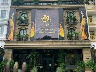 Bán nhà đường xuân thủy dt 8x30m kết cấu 4 tầng  hđt 111,305 triệu  giá bán 40 tỷ (chính chủ)