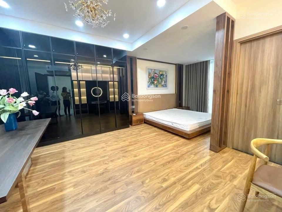 Bán tòa nhà chdv đường nguyễn oanh  hầm 7 tầng  hđt 350tr/tháng  cn 350m2, giá bán 40 tỷ