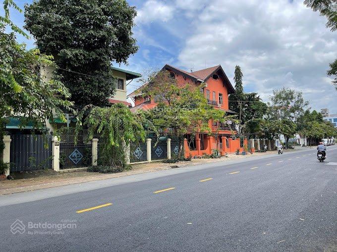 Mặt tiền siêu khan hiếm góc tạ hiện  dt 8x20m  kc hầm 7 tầng  hđt 132tr  giá 45 tỷ