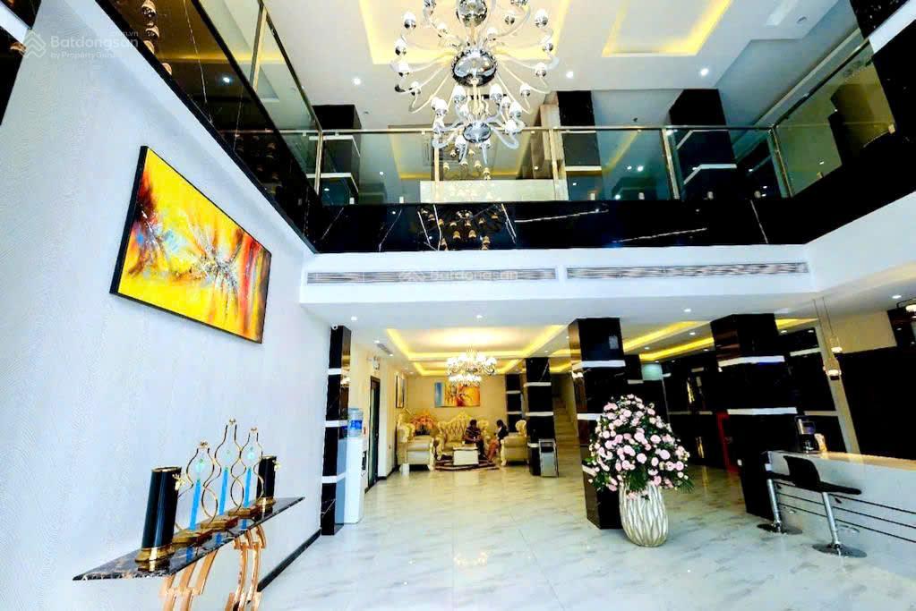 Tòa khách sạn đường bình quới  20x30m  hầm 7 tầng  300tr/tháng  giá bán 50 tỷ