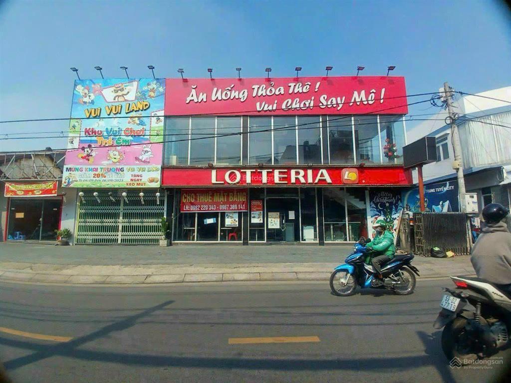 Rẻ hơn thị trường 60% lô đất quốc lộ 13 ngay vạn phúc city  dt 1000m2 full thổ cư  50 tỷ