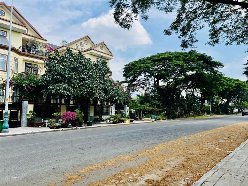 Chỉ 94 tr/m2  khuôn đất biệt thự khu compound, view sông quận 2  500m2, xd hầm 5 tầng  giá 47 tỷ