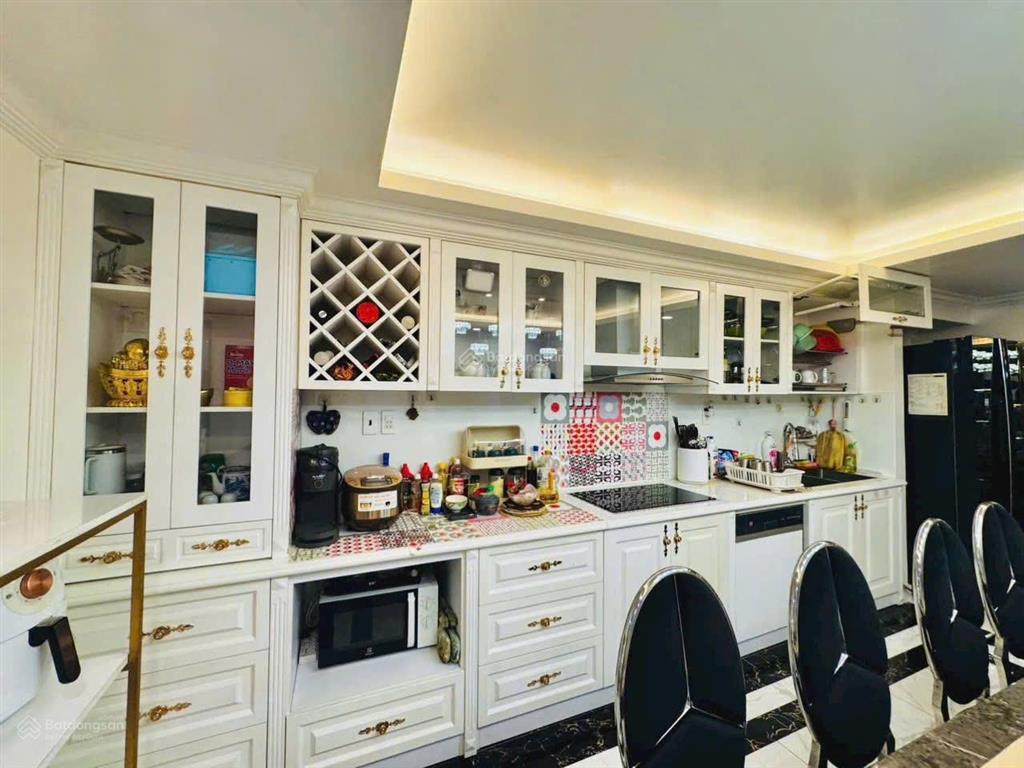 Bán tòa chdv cao cấp góc 2mt nguyễn văn đậu  dt 16x40m  hầm 7 tầng  hđt 550 tr/th  giá 103 tỷ