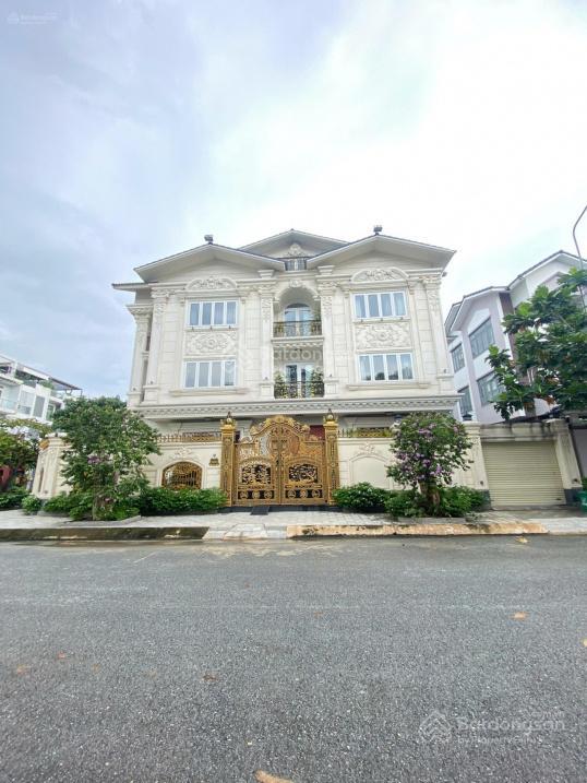 Bán biệt thự 529m2, 2 mặt tiền khu bình lợi, có thang máy  23x28m, 3 tầng  giá bán 45 tỷ