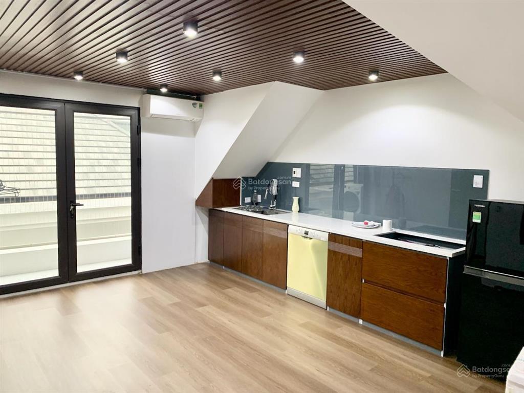 Bán nhà láng hạ 72m2  phân lô vip  mt 7.5m  ô tô đỗ cửa  35 tỷ.