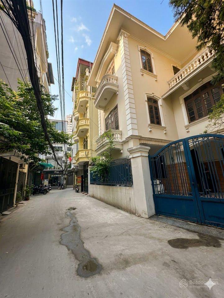 Bán nhà thái hà 154m2, mặt tiền 12m, lô góc, giá 46 tỷ.