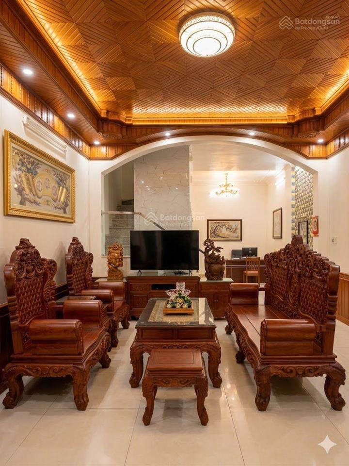 Bán nhà hoàng cầu  phân lô  80m2 x 6t thang máy  view vườn hoa  vỉa hè ô tô tránh  48.5 tỷ