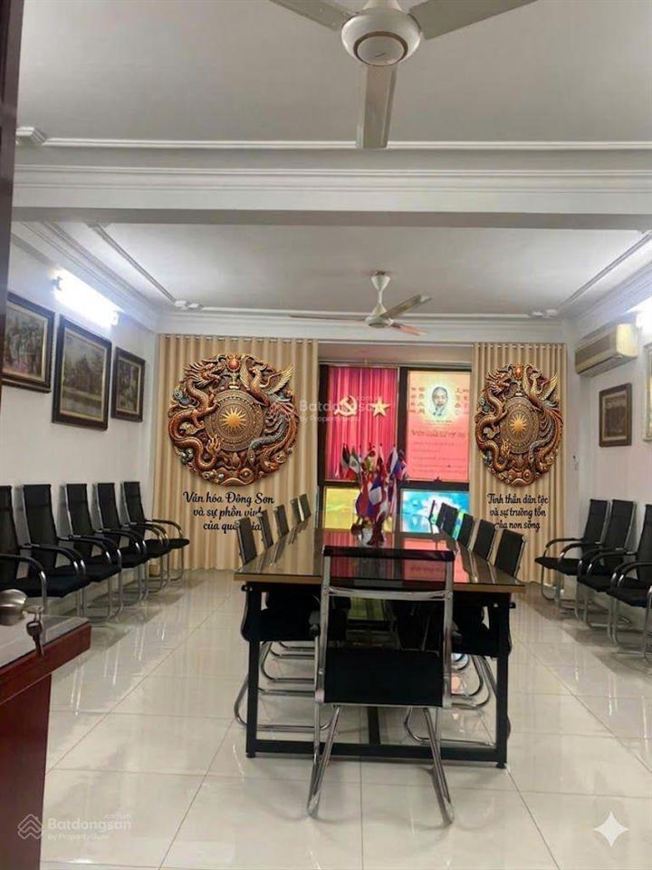 Bán nhà hoàng cầu  phân lô  80m2 x 6t thang máy  view vườn hoa  vỉa hè ô tô tránh  48.5 tỷ