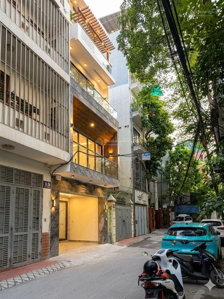 Bán nhà hoàng cầu 62m2, 5 tầng thang máy, ô tô tránh, vỉa hè  chỉ 27.9 tỷ