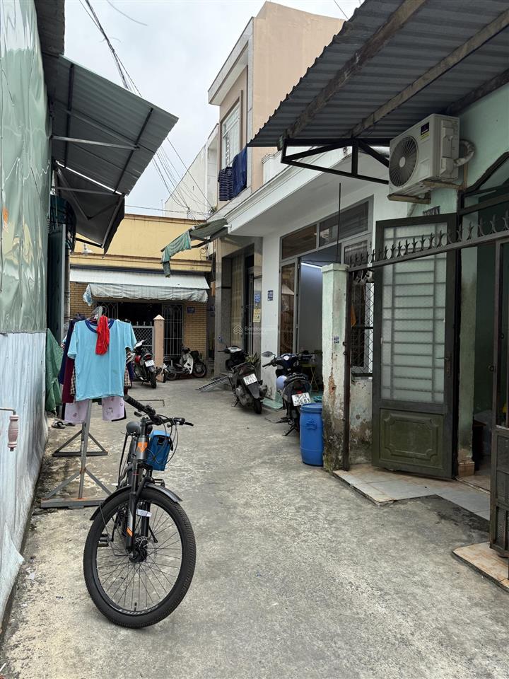 Bán nhà hẻm xe hơi phan văn hớn, tân thới nhất, quận 12  gần metro depot tham lương
dt 50 m vuông