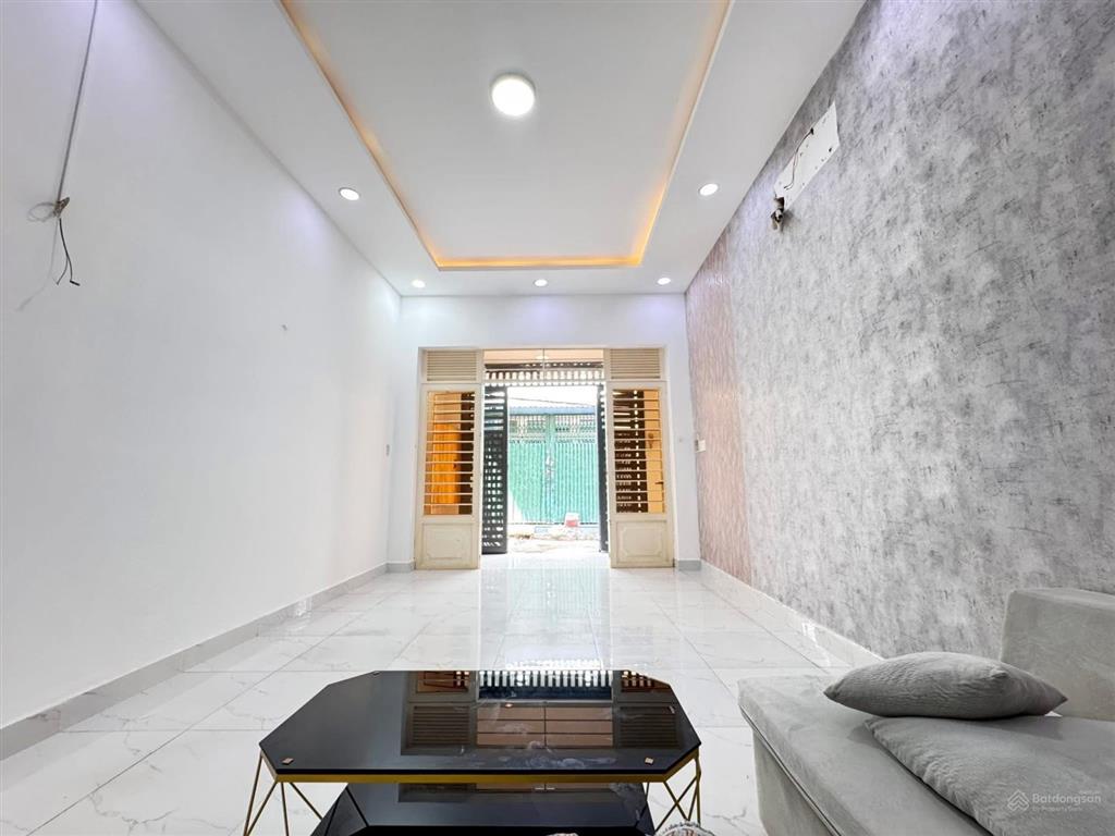 Nhà chính chủ bán gấp căn nhà siêu rộng siêu đẹp! dt chuẩn hot ngang 4m nở hậu 4m1 x 17m