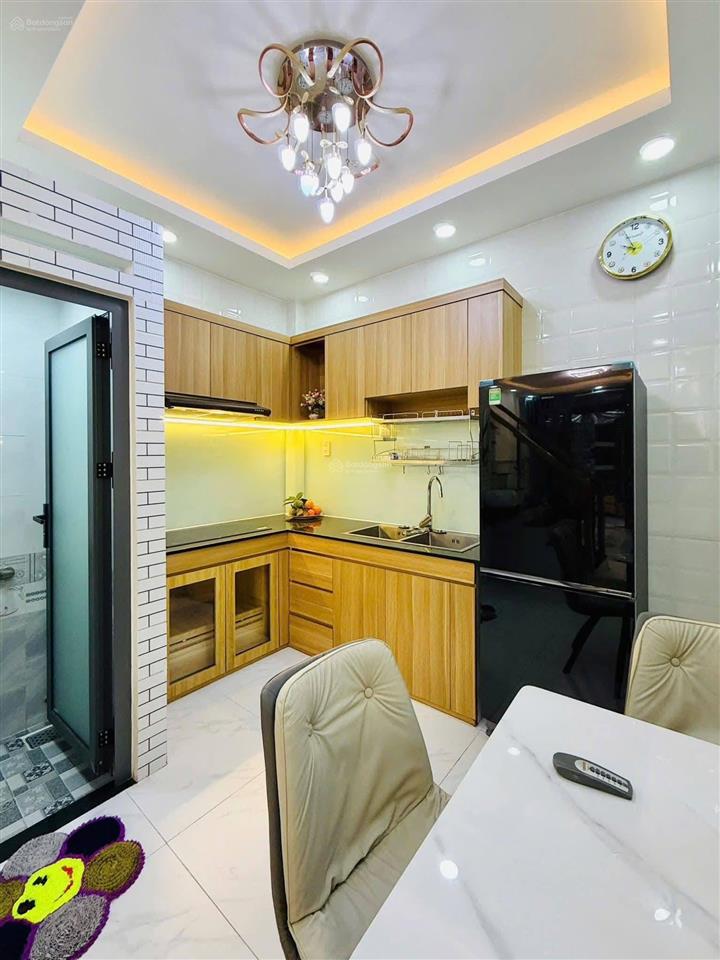 Nhà đuờng phan huy ich trệt 2 lầu có 3 pn 3wc giá  4.89 tỉ tl nhẹ