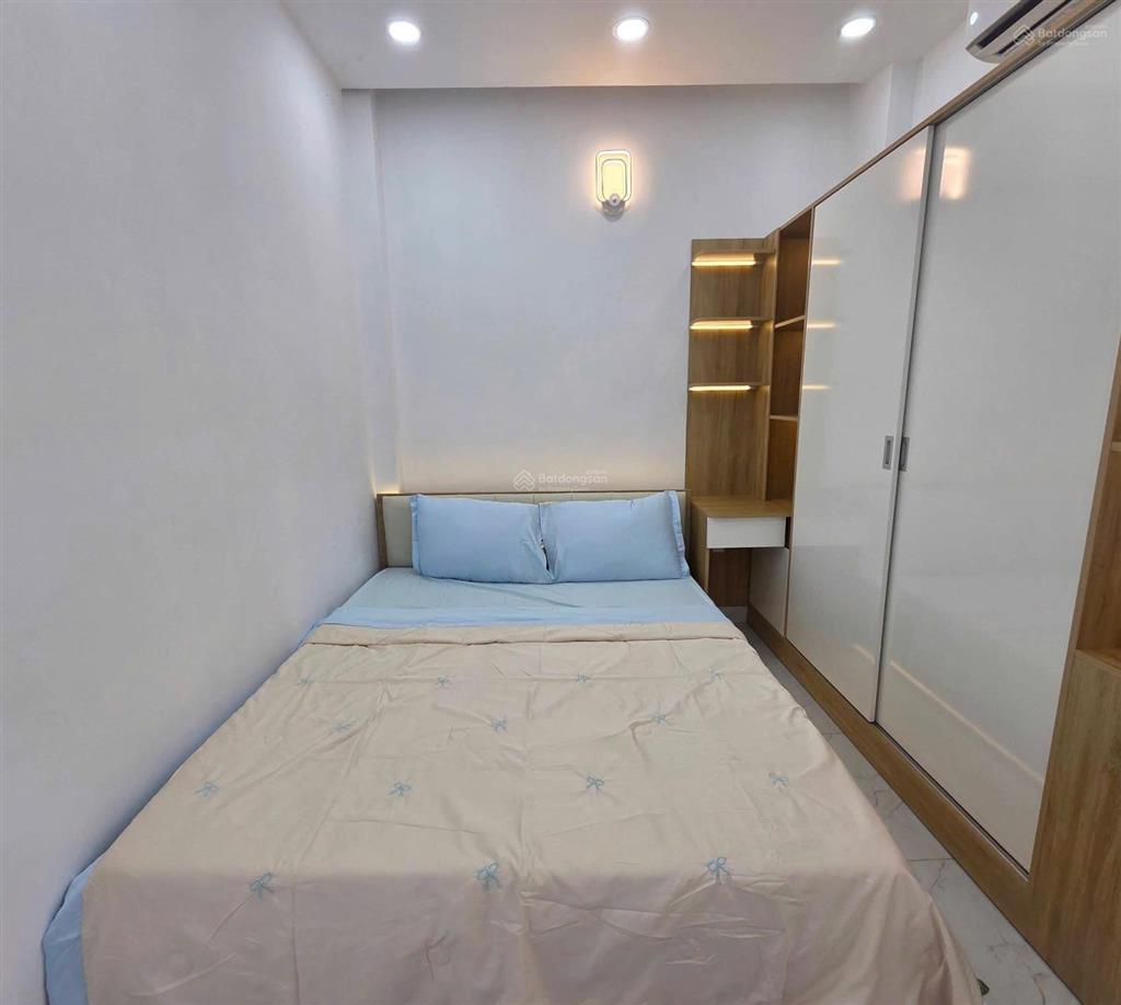 Nhà chinh chủ hẻm thông kinh doanh buôn bán đa ngành nghề diện tích 51 m trệt 3 lầu mới gia hơn 6 t