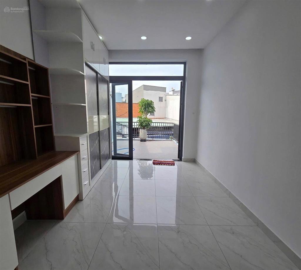 Nhà chinh chủ hẻm thông kinh doanh buôn bán đa ngành nghề diện tích 51 m trệt 3 lầu mới gia hơn 6 t