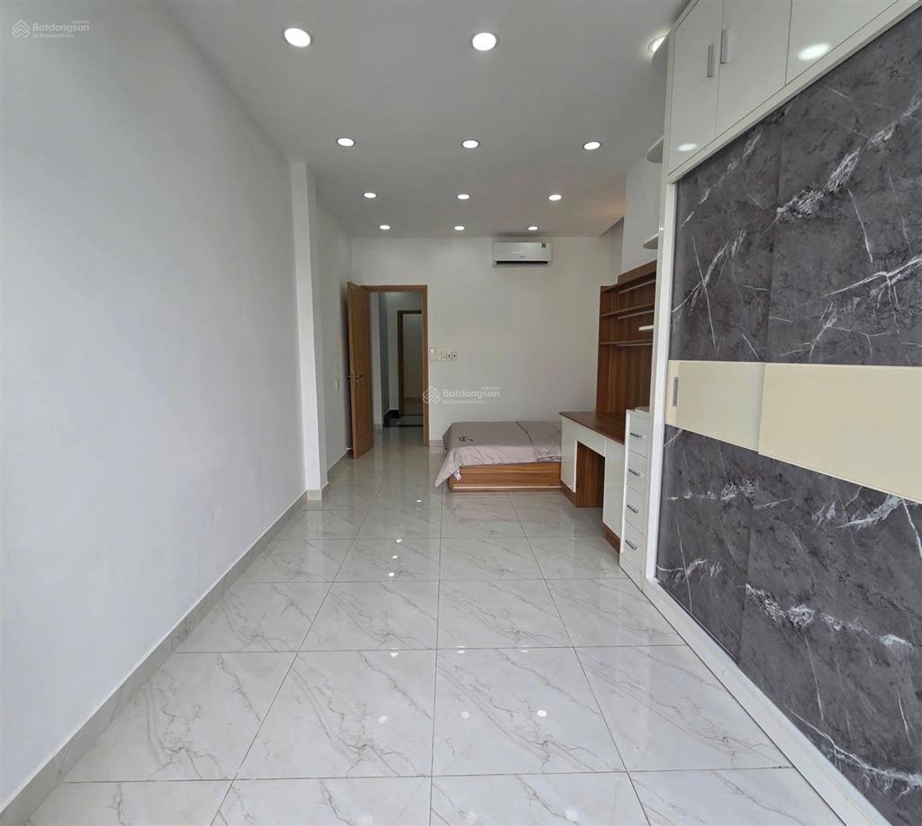 Nhà chinh chủ hẻm thông kinh doanh buôn bán đa ngành nghề diện tích 51 m trệt 3 lầu mới gia hơn 6 t