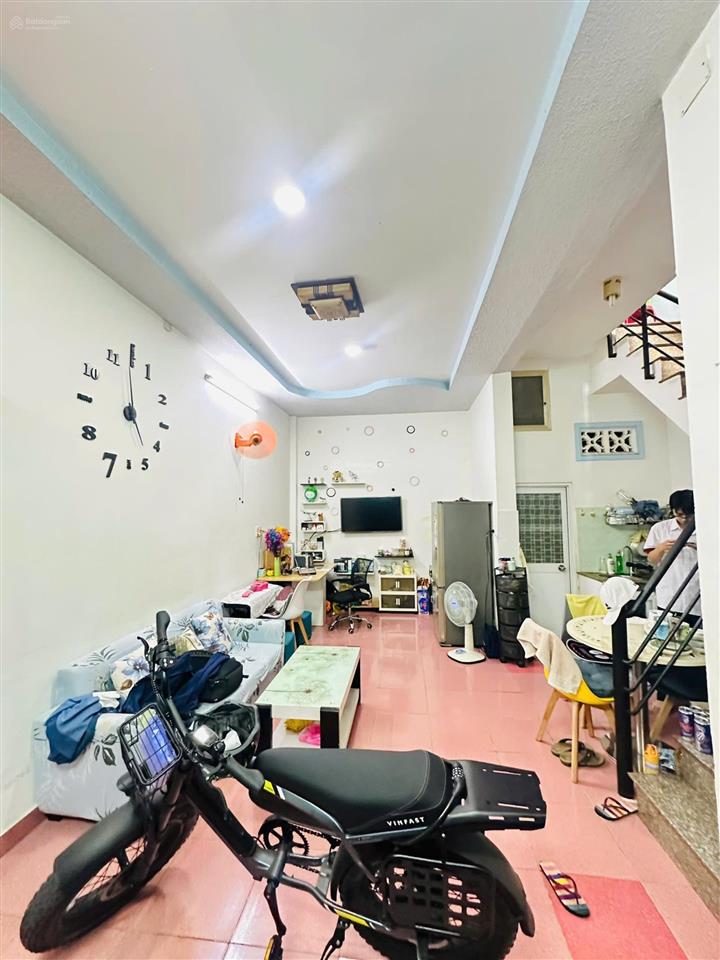 Nhà bán đuờng quang trung gần chợ tân sơn giá  4 tỷ 150 tl dt  5 m x 7 m trệt lầu giá 4 tỷ 150